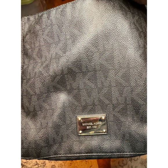 Michael Kors Crossbody - Picture 2 of 3